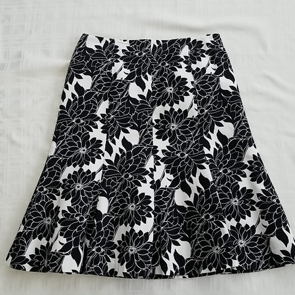 Kate Hill Dresses & Skirts - Kate Hill EUC black white floral skirt 4